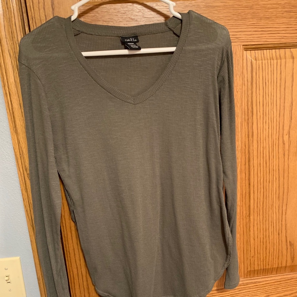 Long Sleeve Tee Shirt